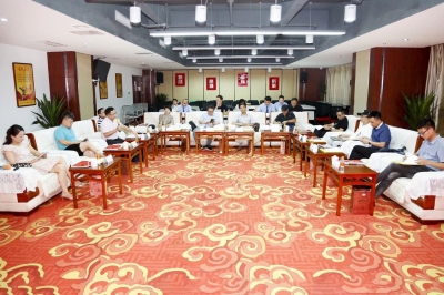 媒企相融共生 榜樣輻射引領(lǐng) 貴州主流媒體共議黔酒創(chuàng)新座談會在筑舉行